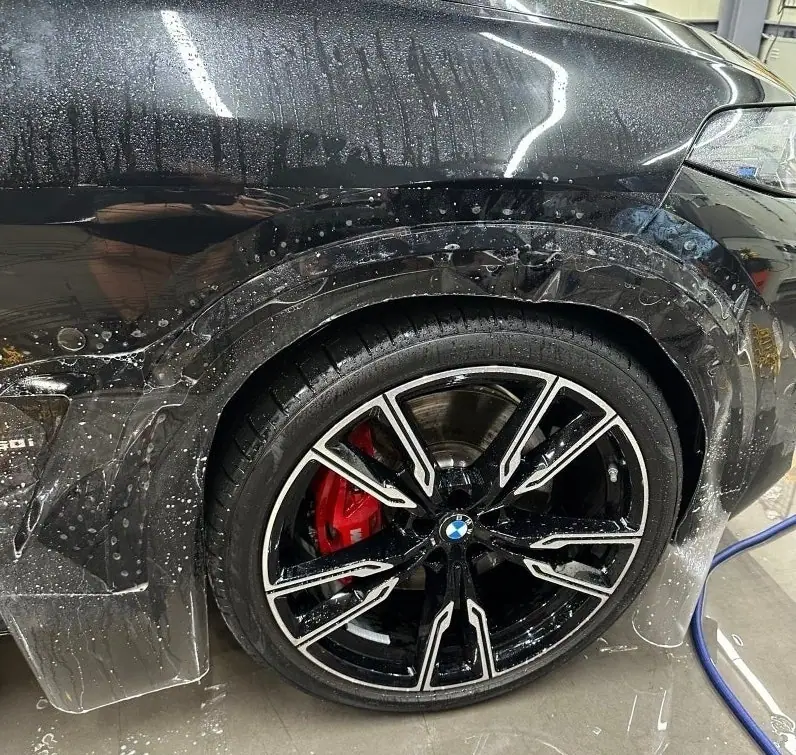 BMW X5 M60i 전체 PPF 시공 중