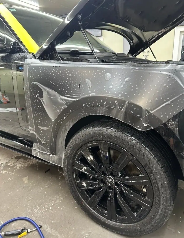 레인지로버 보그 무광 PPF 시공 중