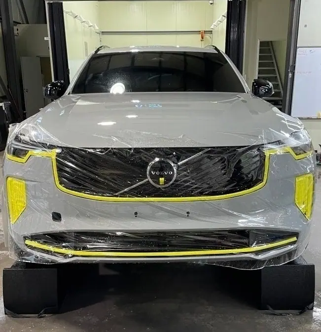 볼보 XC90 T8 전체 PPF 시공 중